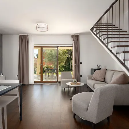 Besonderes Steinhaus Mit Privatpool, Panoramablick, Garten, Grill, Waschmaschine * Višnjan