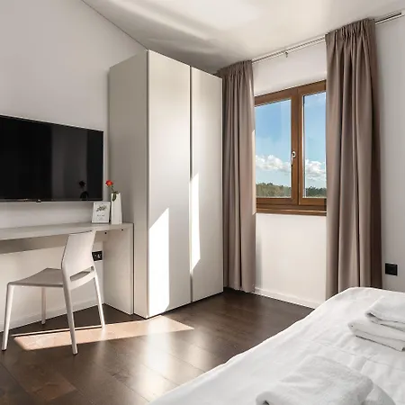 Semesterbostad Besonderes Steinhaus Mit Privatpool, Panoramablick, Garten, Grill, Waschmaschine *