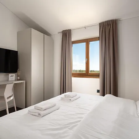 Besonderes Steinhaus Mit Privatpool, Panoramablick, Garten, Grill, Waschmaschine Semesterbostad
