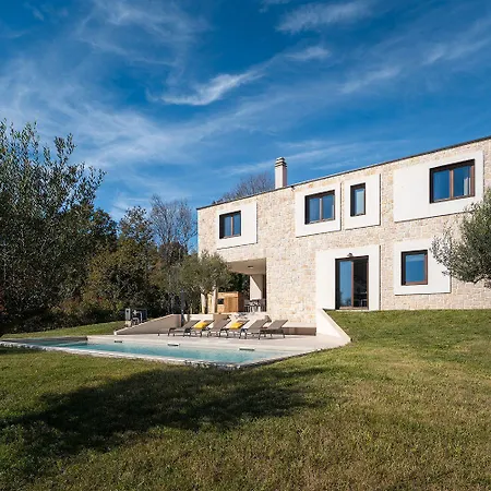 Besonderes Steinhaus Mit Privatpool, Panoramablick, Garten, Grill, Waschmaschine * Višnjan