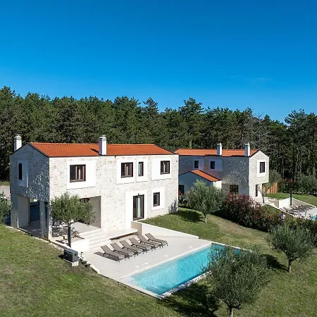 Besonderes Steinhaus Mit Privatpool, Panoramablick, Garten, Grill, Waschmaschine Semesterbostad Višnjan