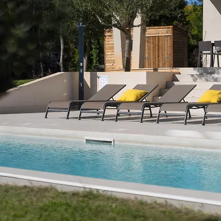 Besonderes Steinhaus Mit Privatpool, Panoramablick, Garten, Grill, Waschmaschine Višnjan